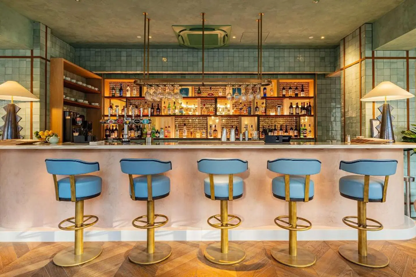 DoubleTree by Hilton Hotel London - Victoria Bar