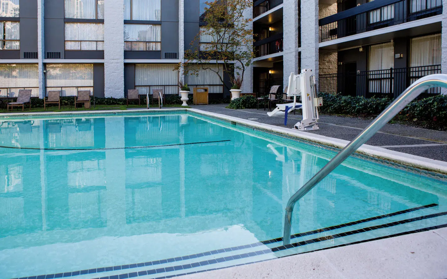 Hotel 116, A Coast Hotel Bellevue OUTDOOR_POOL