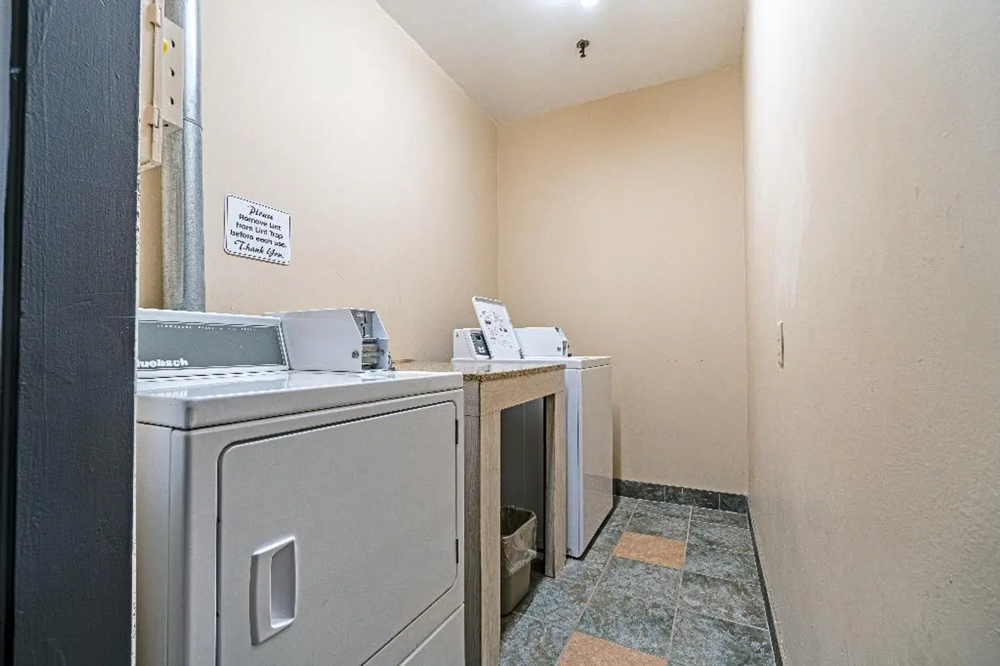 Halifax Airport Hotel BATHROOM