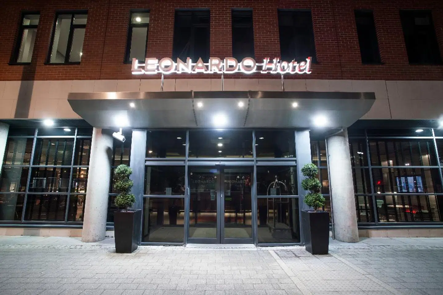 Leonardo Hotel Swindon EXTERIOR