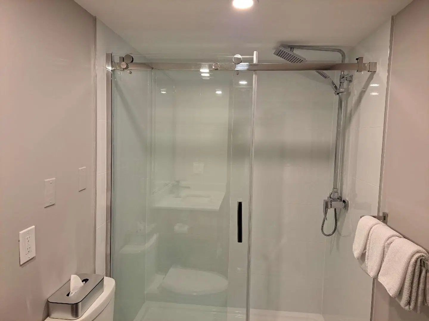 Best Western Plus Vancouver Airport Hotel Badezimmer