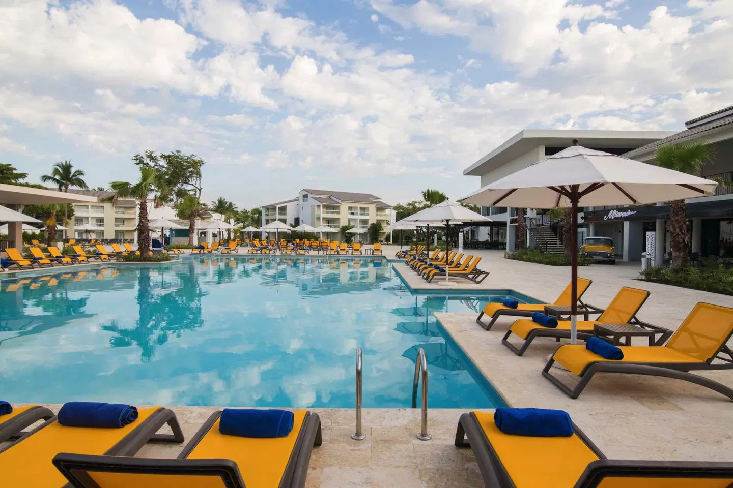 Emotions by Hodelpa Puerto Plata OUTDOOR_POOL