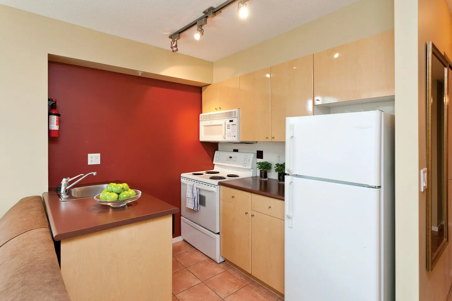 Lord Stanley Suites On The Park ROOM_EXAMPLE