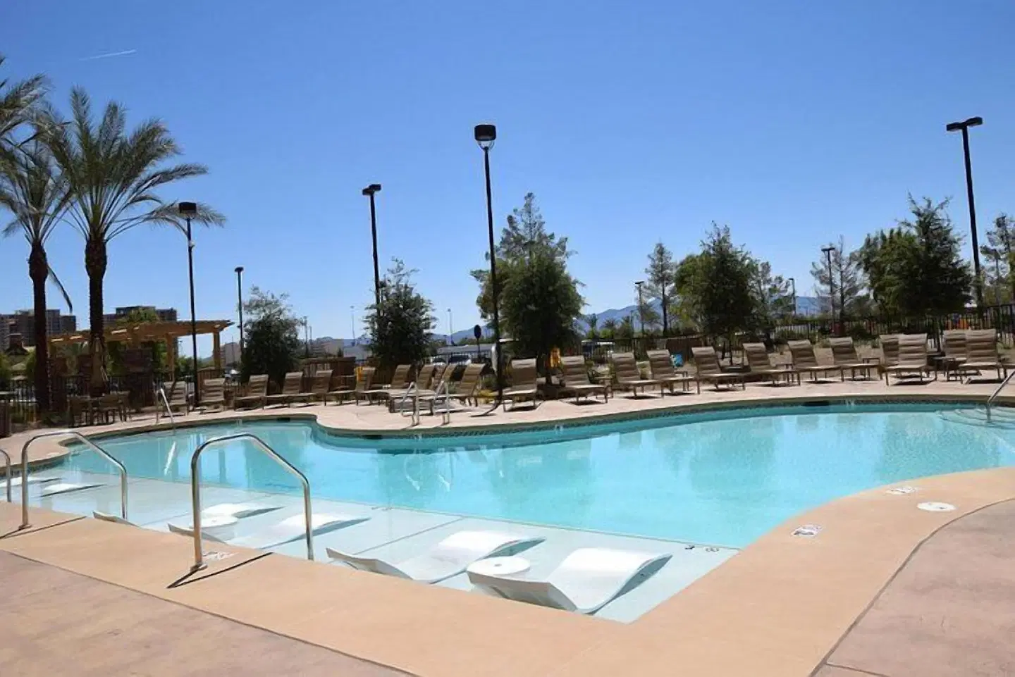 The Berkley, Las Vegas OUTDOOR_POOL