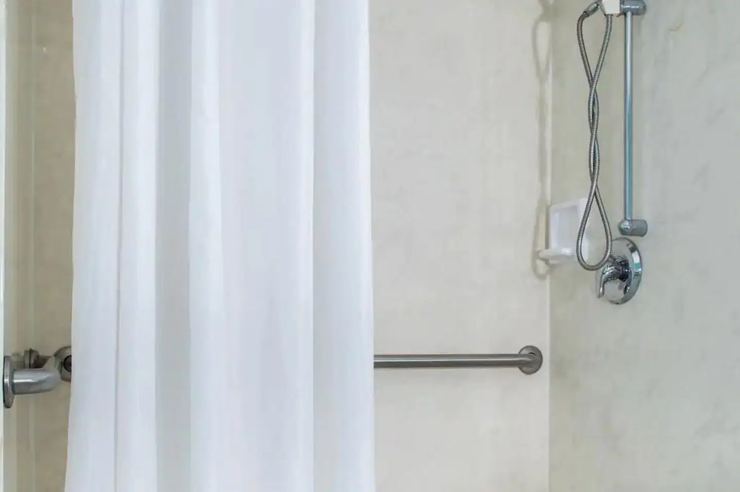 Days Inn by Wyndham Stuart Badezimmer