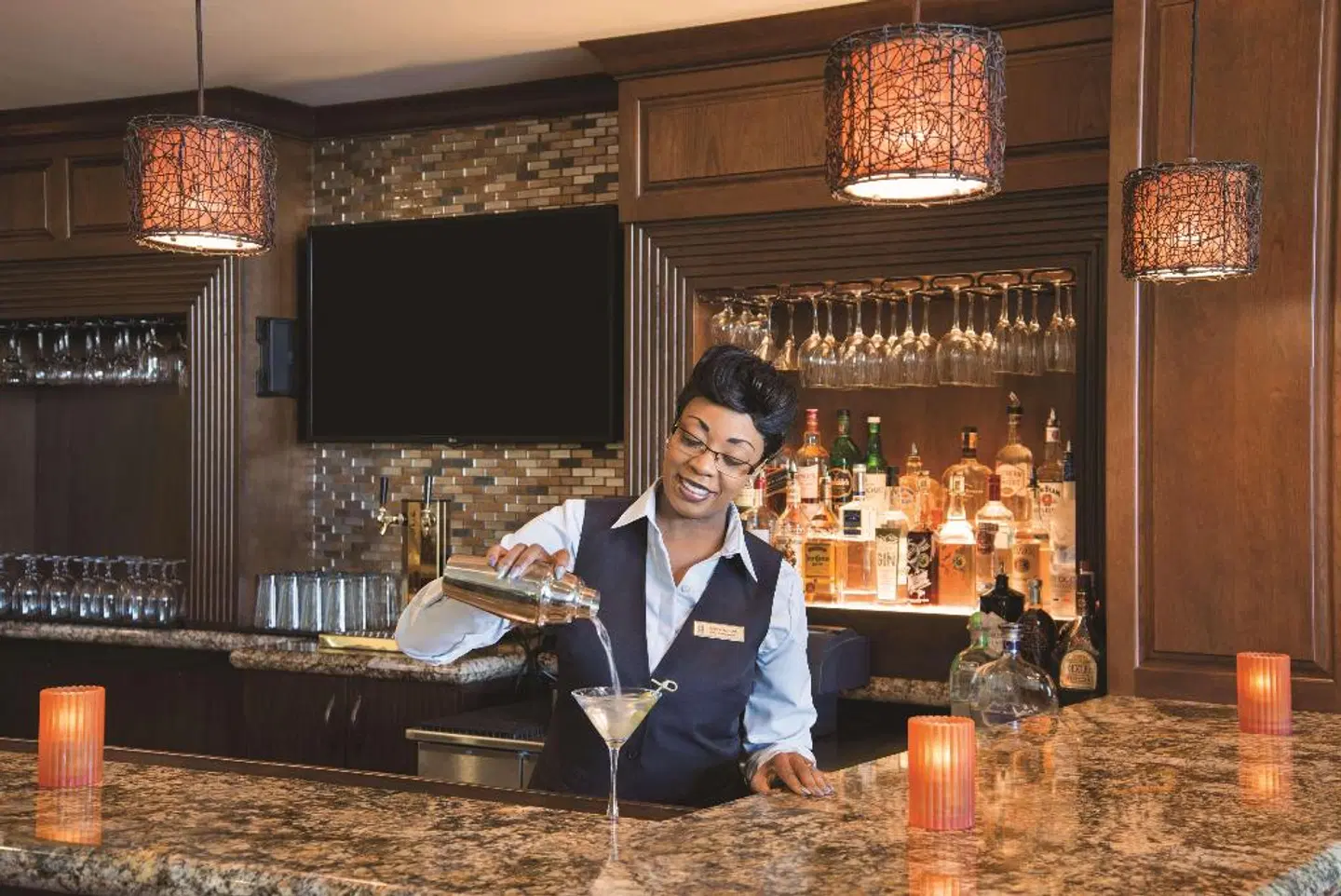 Embassy Suites by Hilton Savannah Historic District Bar