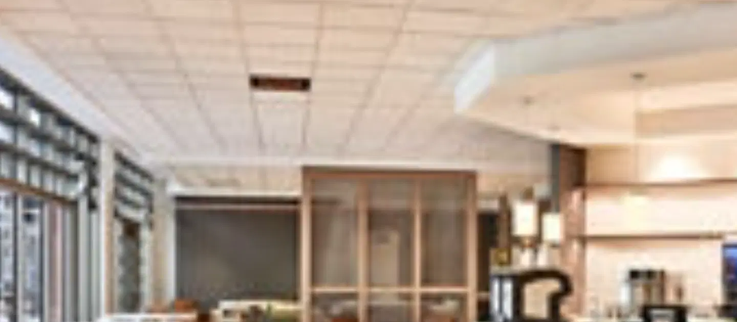 Renaissance Phoenix Glendale Hotel & Spa EXTERIOR