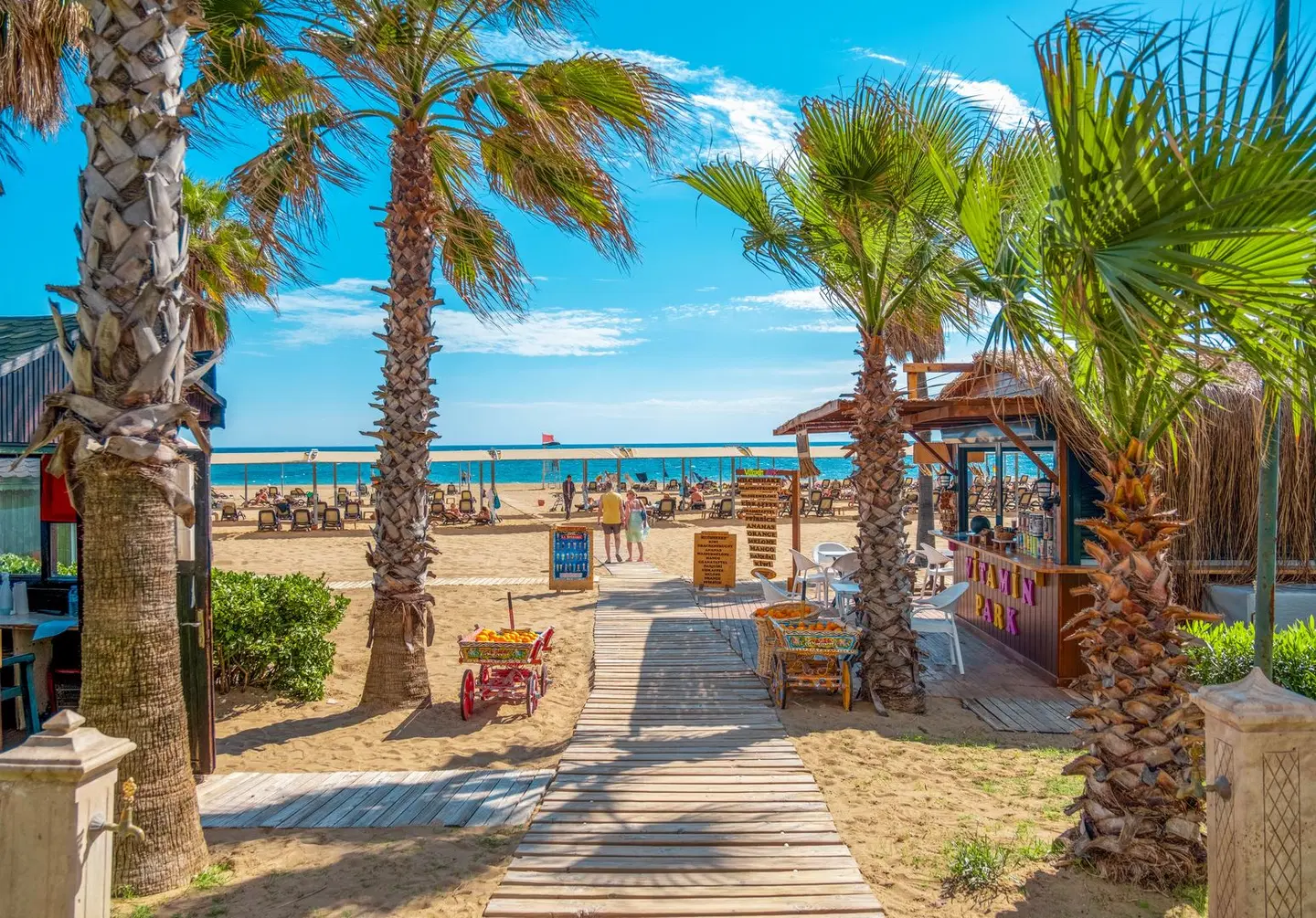 Royal Atlantis Beach Hotel BEACH