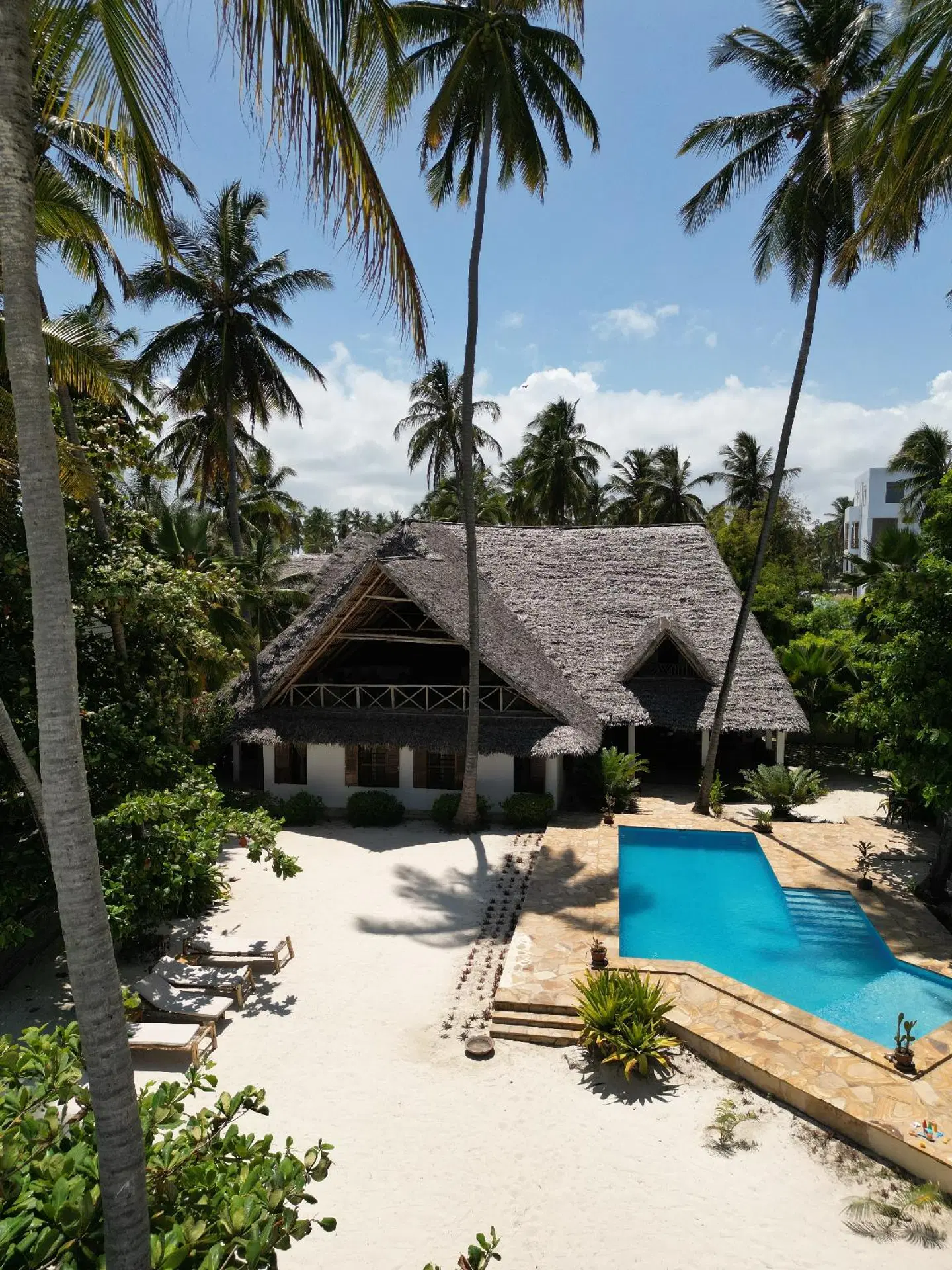 Raha Lodge Zanzibar OUTDOOR_POOL