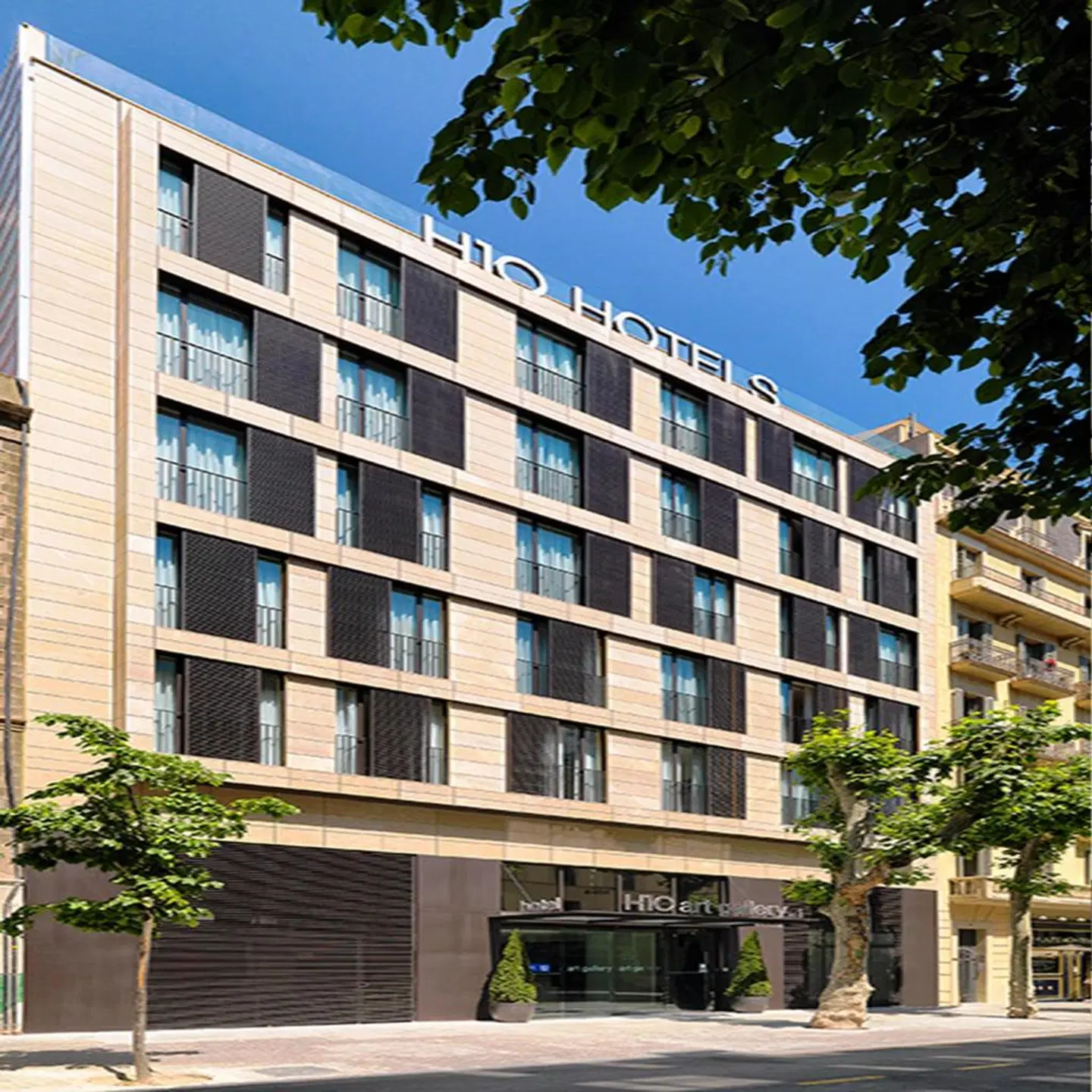 H10 Art Gallery EXTERIOR