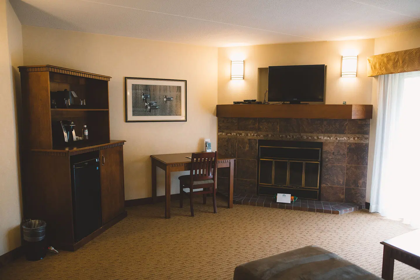Elkhorn Resort Spa & Conference Centre ROOM_EXAMPLE
