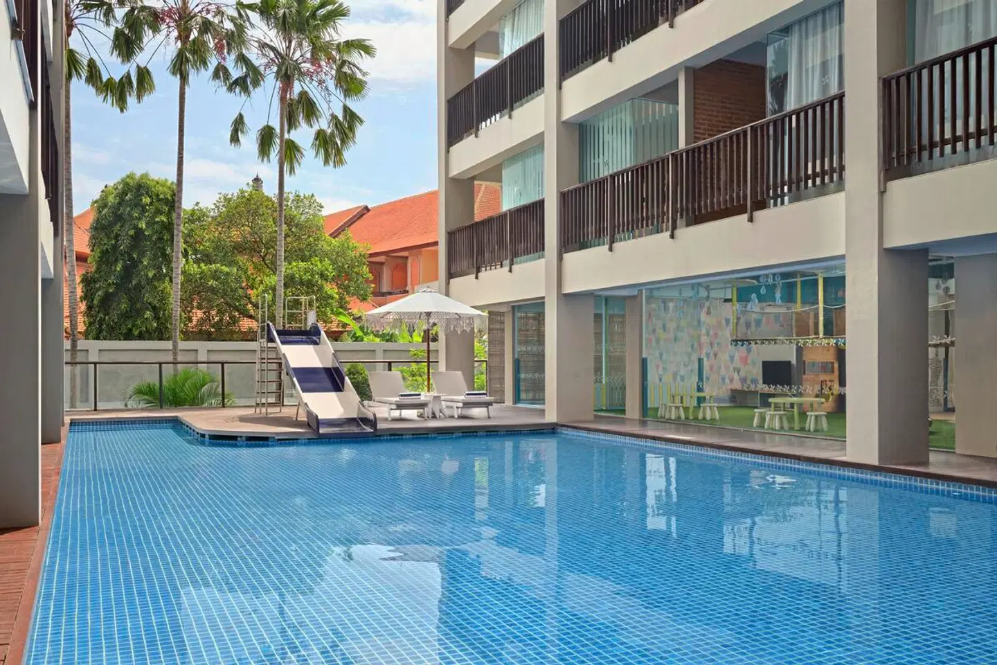 Four Points by Sheraton Bali Kuta OUTDOOR_POOL