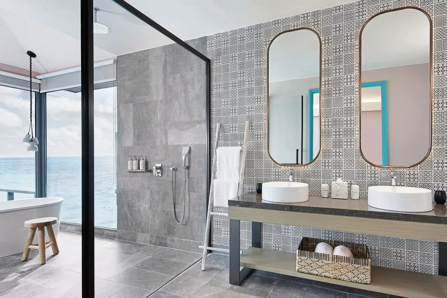 Le Méridien Maldives Resort & Spa BATHROOM