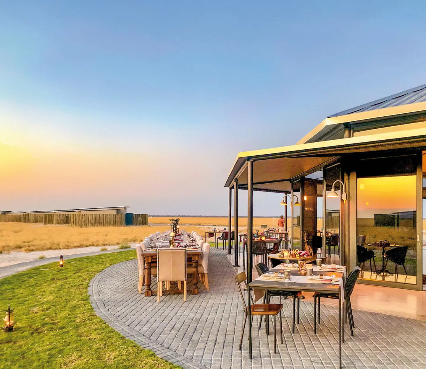 Etosha King Nehale Lodge Terrasse