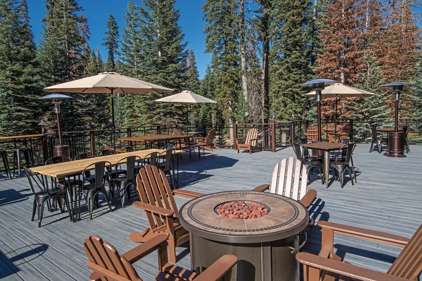 Wuksachi Lodge Terrasse