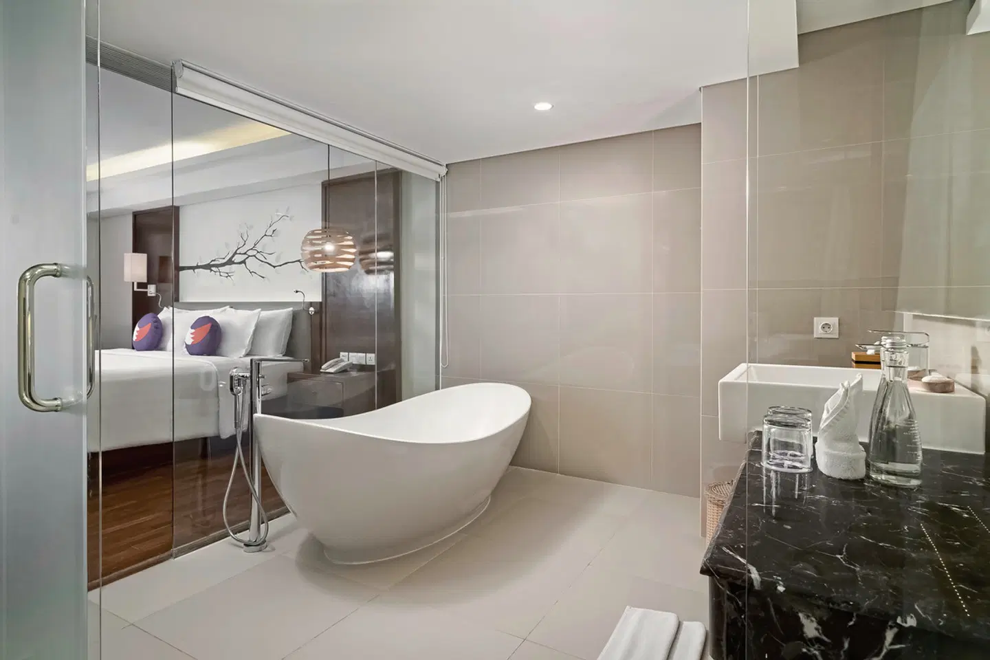 FOX Hotel Jimbaran Beach Bali Badezimmer