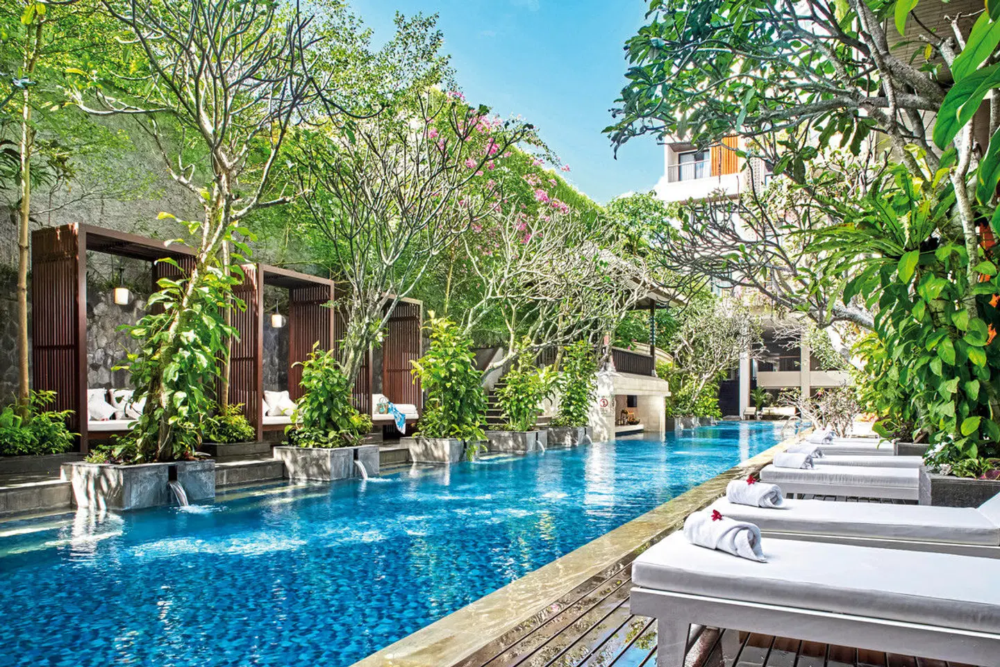 Jambuluwuk Oceano Seminyak OUTDOOR_POOL