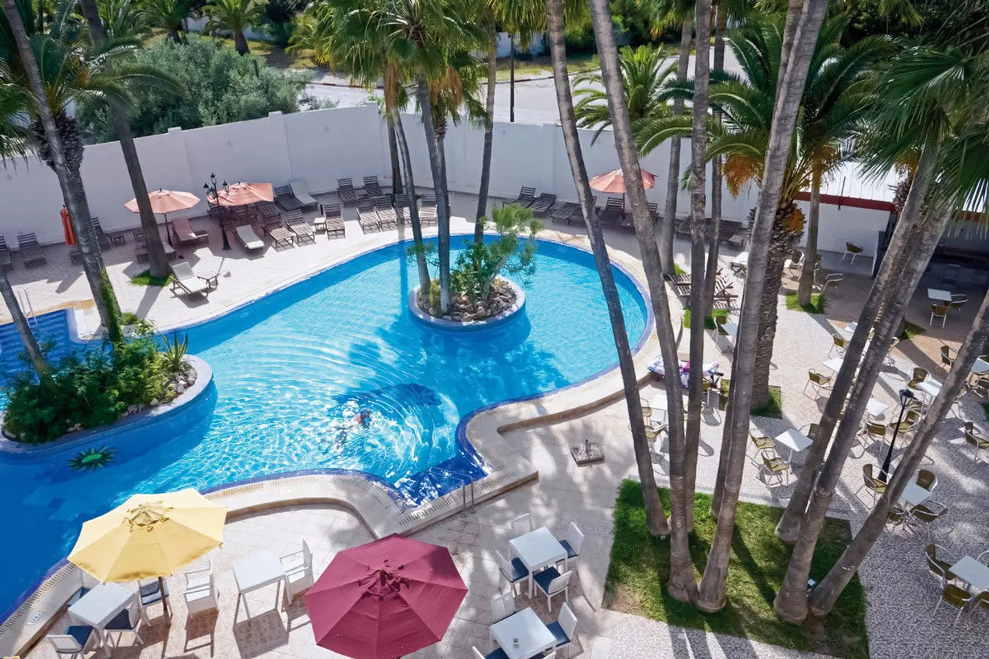 Nesrine OUTDOOR_POOL