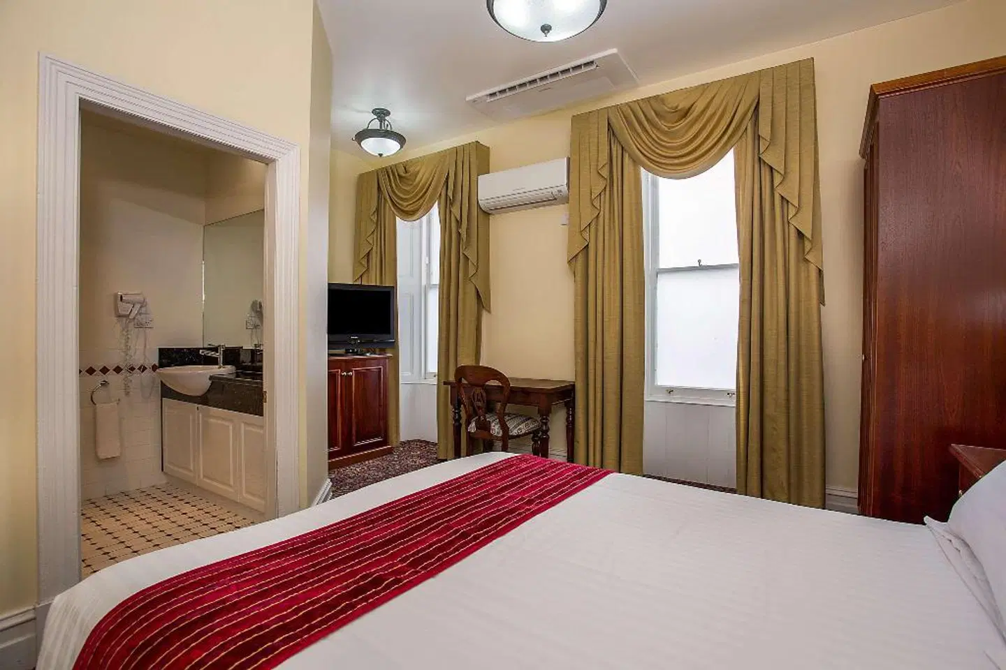 Quality Hotel Bentinck ROOM_EXAMPLE