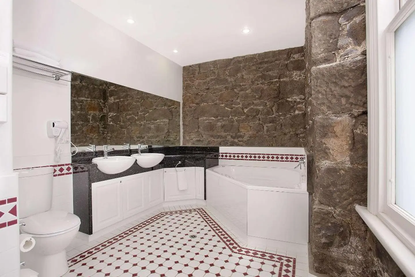 Quality Hotel Bentinck HEALTH_BEAUTY