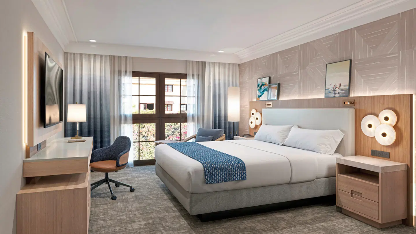 Best Western Plus Sunset Plaza Hotel ROOM_EXAMPLE