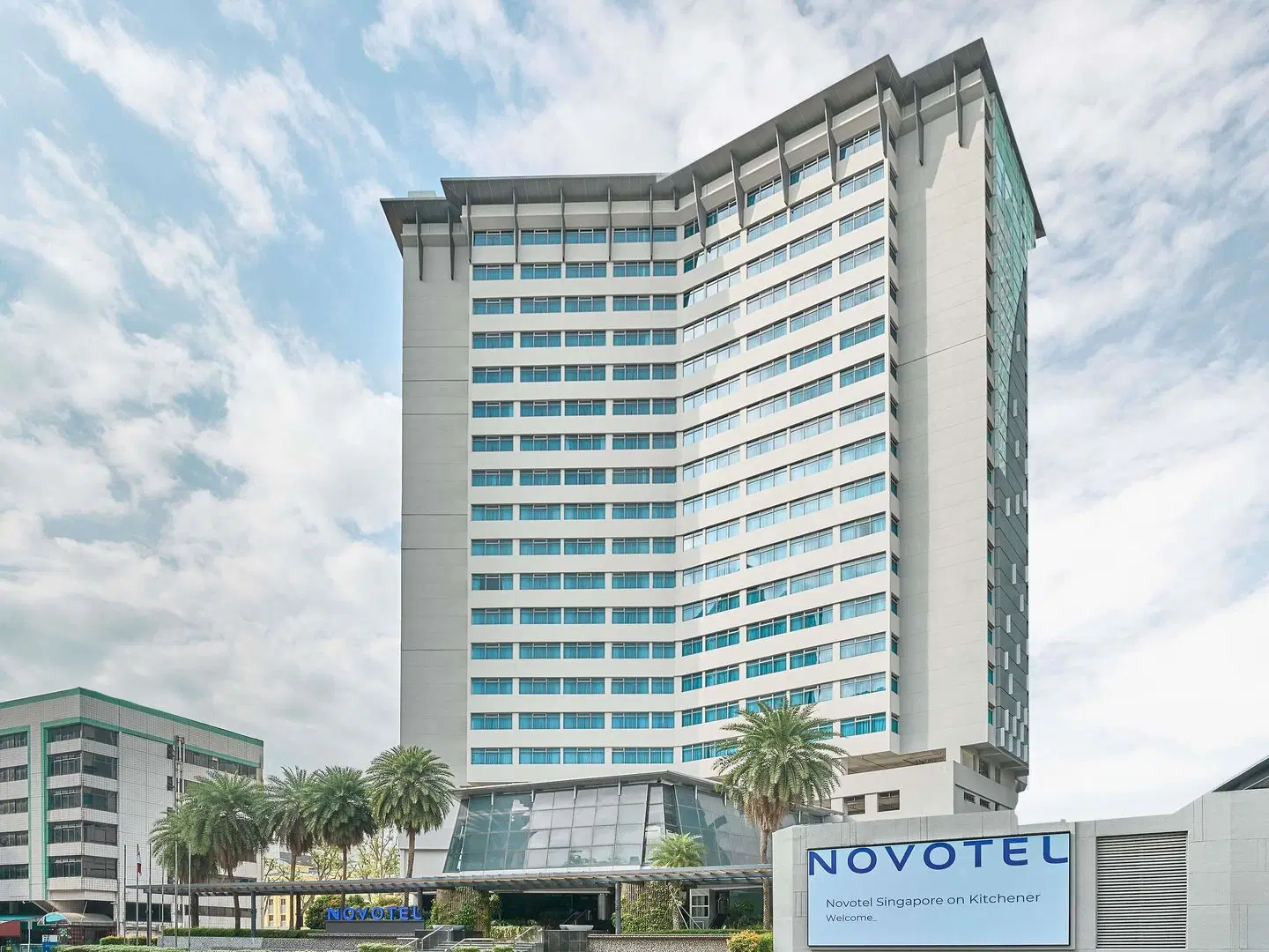 Novotel Singapore on Kitchener EXTERIOR