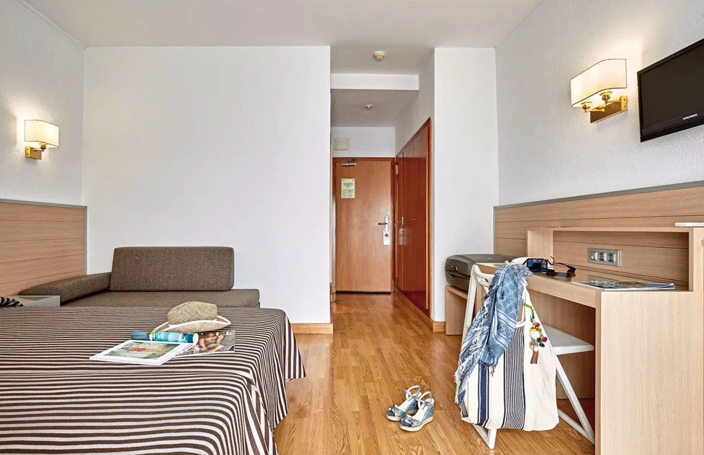 Gran Hotel Flamingo ROOM_EXAMPLE