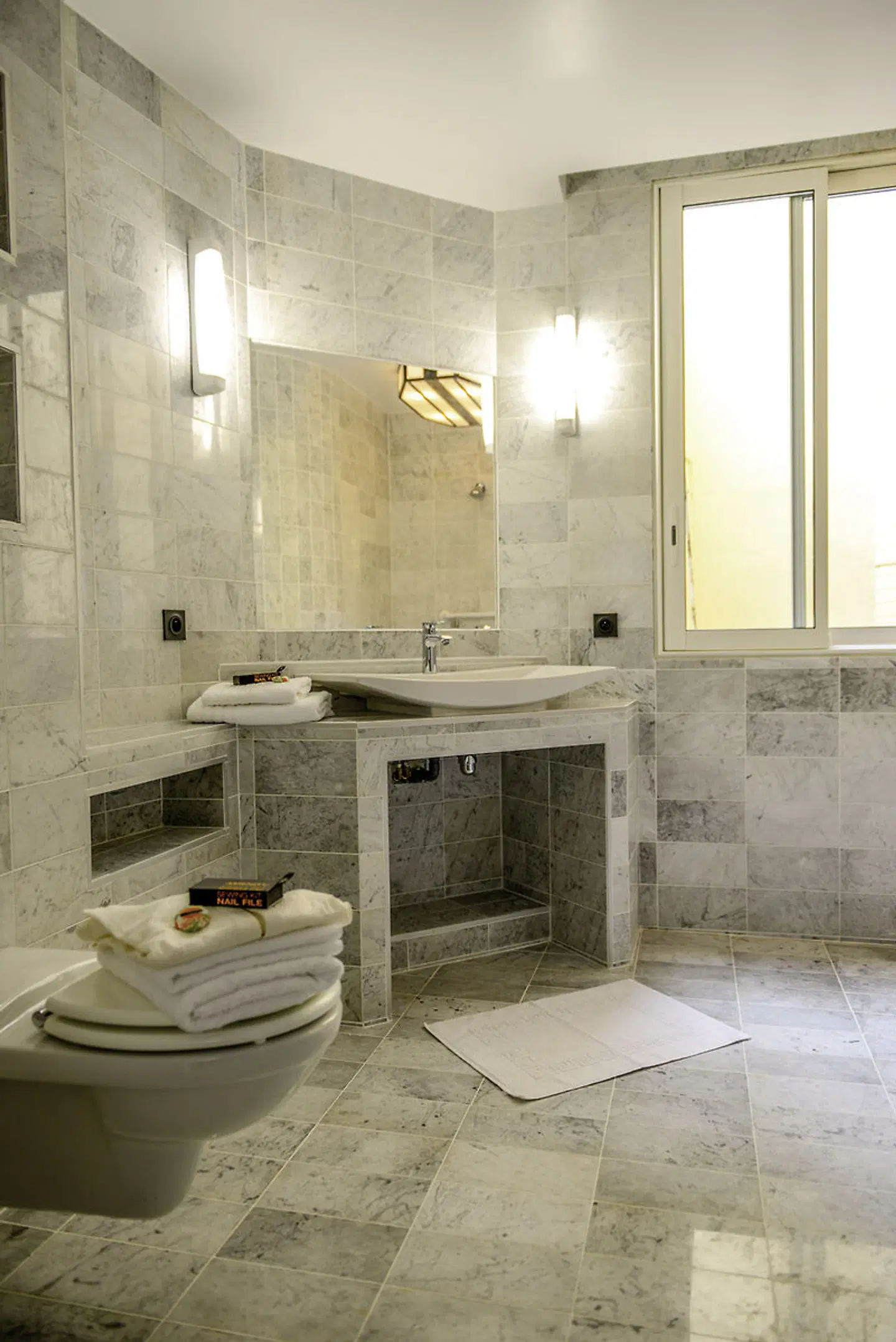 Hotel Monsigny Nice Badezimmer