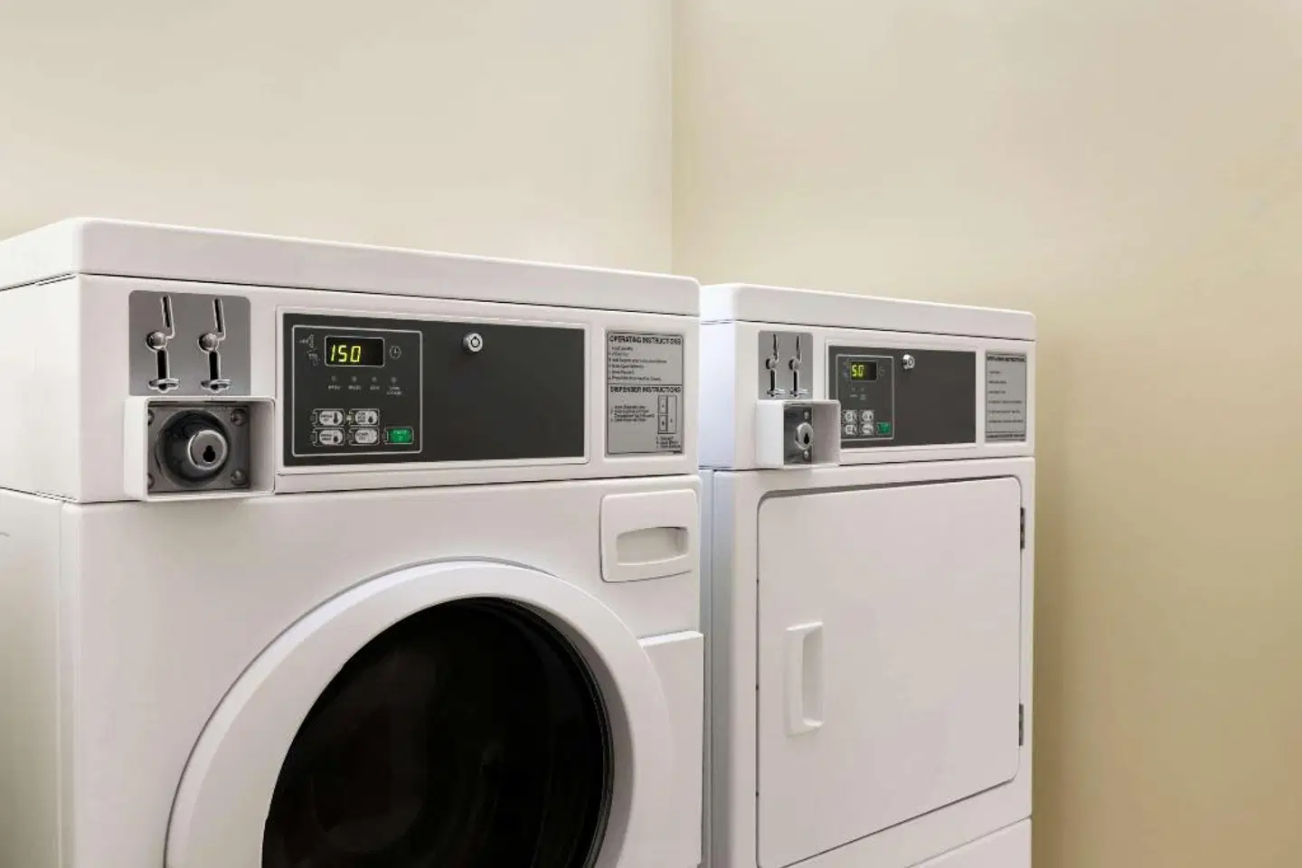 Days Inn & Suites by Wyndham Thompson MODEL_IMPRESSION