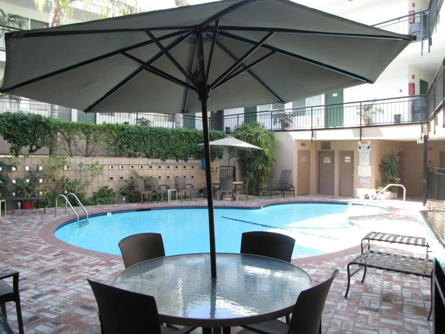 Dunes Inn - Wilshire Hallenbad