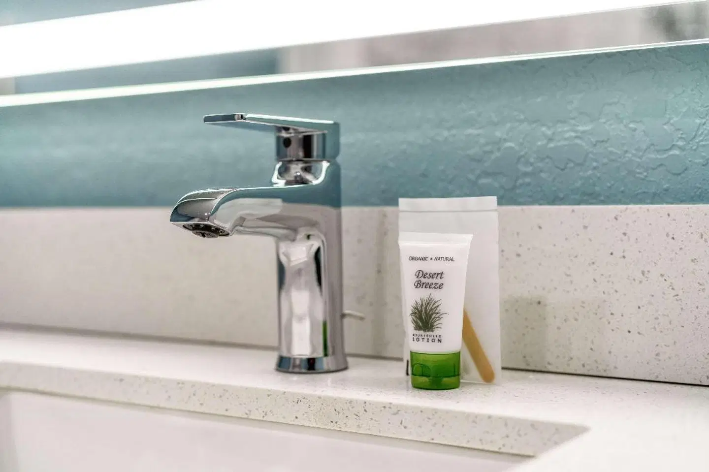 La Quinta Inn & Suites Cocoa Beach Oceanfront ROOM_EXAMPLE