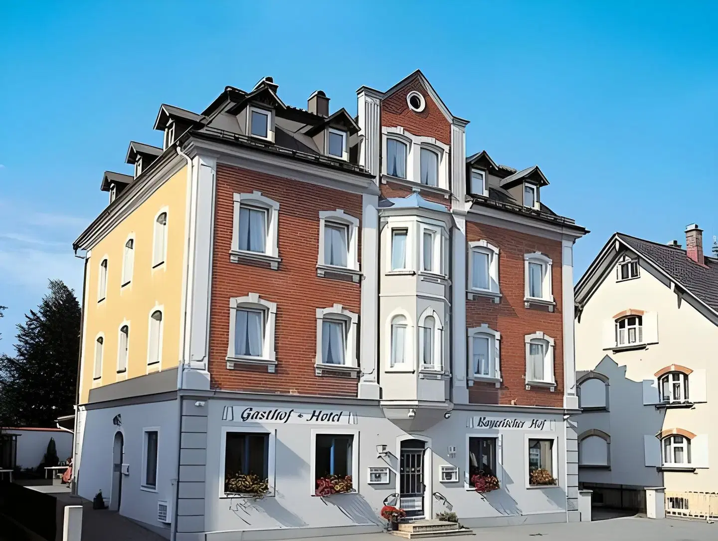 Bayerischer Hof EXTERIOR