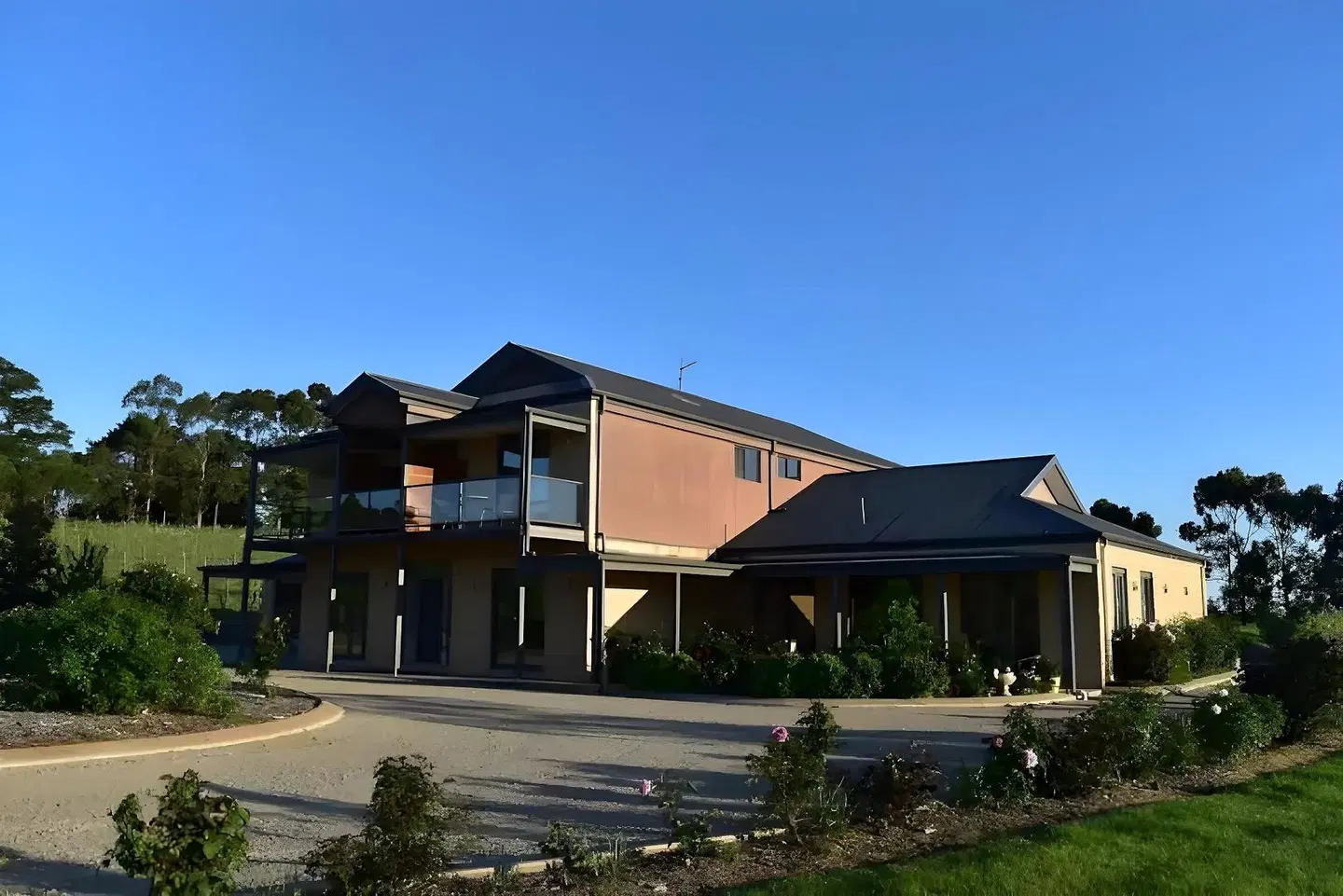 Gypsy Creek Winery EXTERIOR