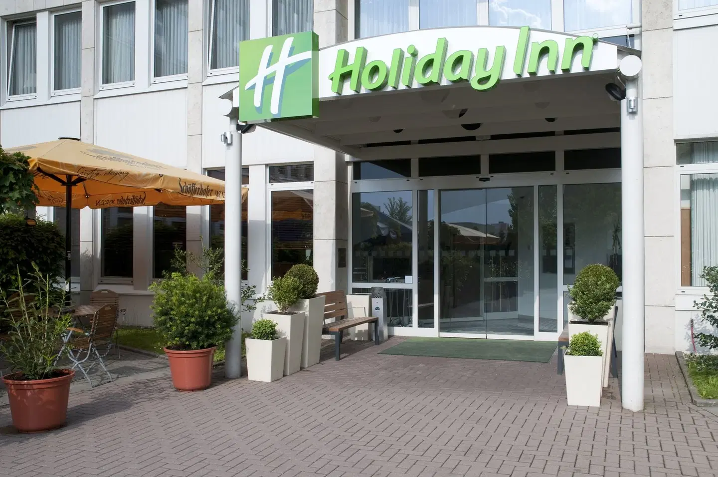 Holiday Inn Frankfurt Neu-Isenburg EXTERIOR
