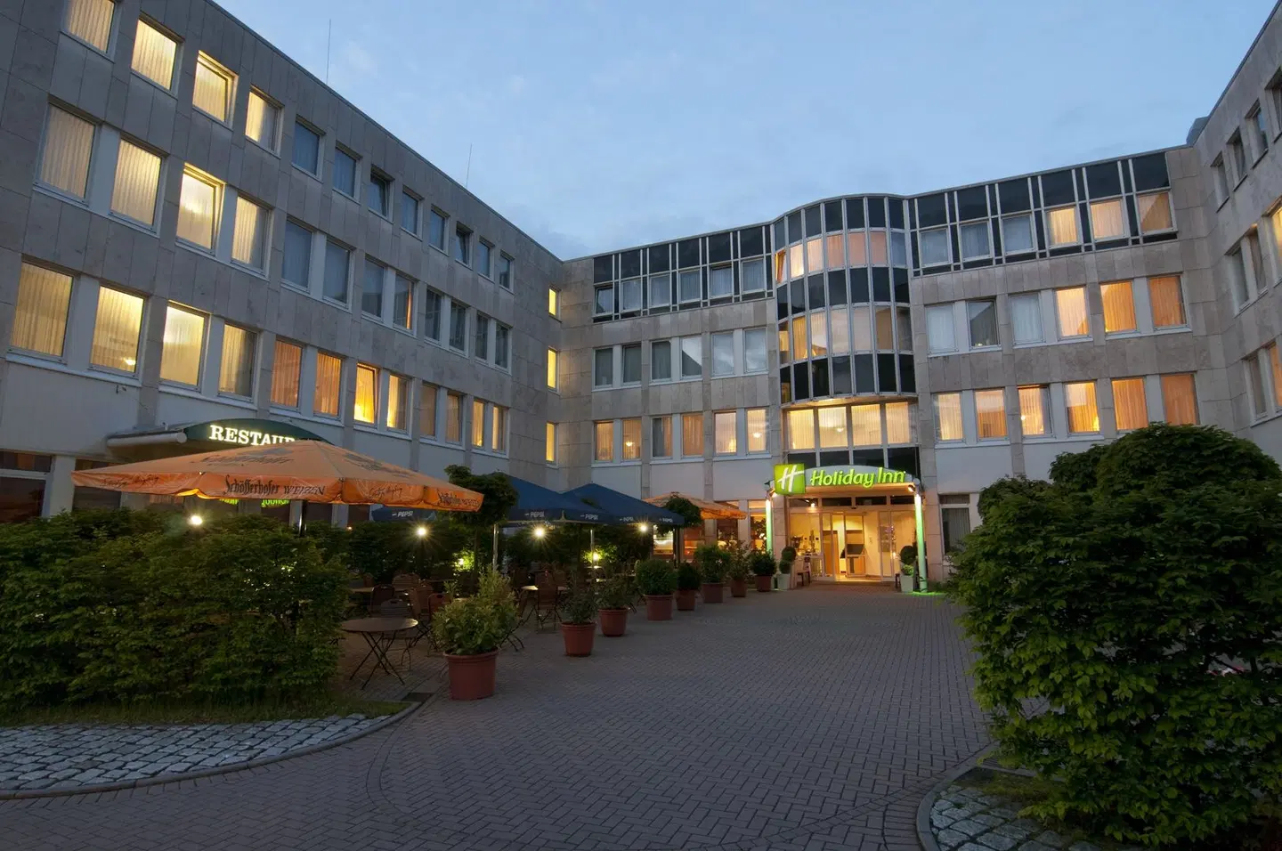 Holiday Inn Frankfurt Neu-Isenburg EXTERIOR