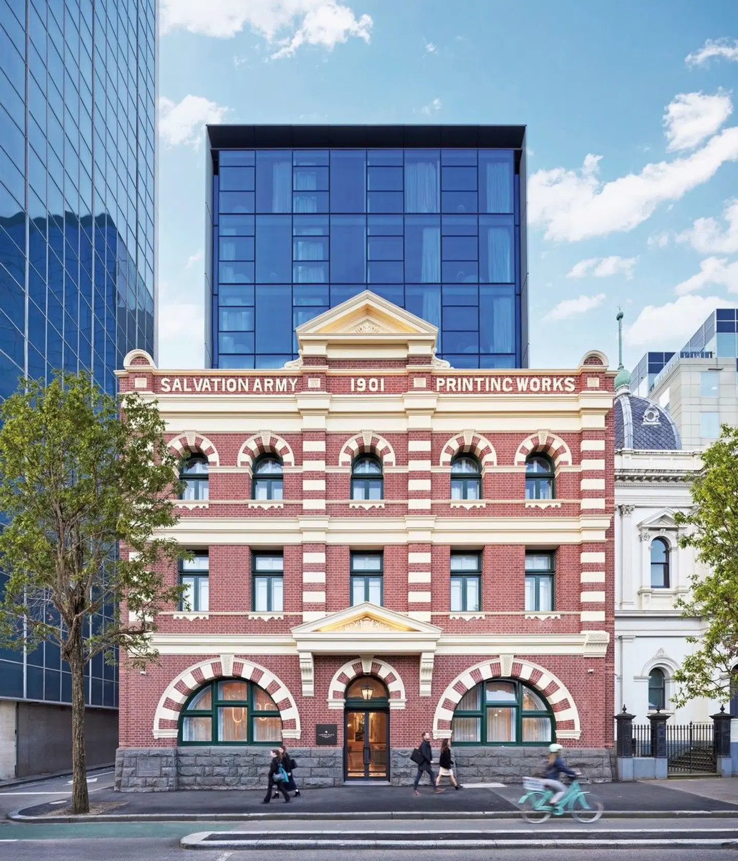 Lanson Place Parliament Gardens EXTERIOR