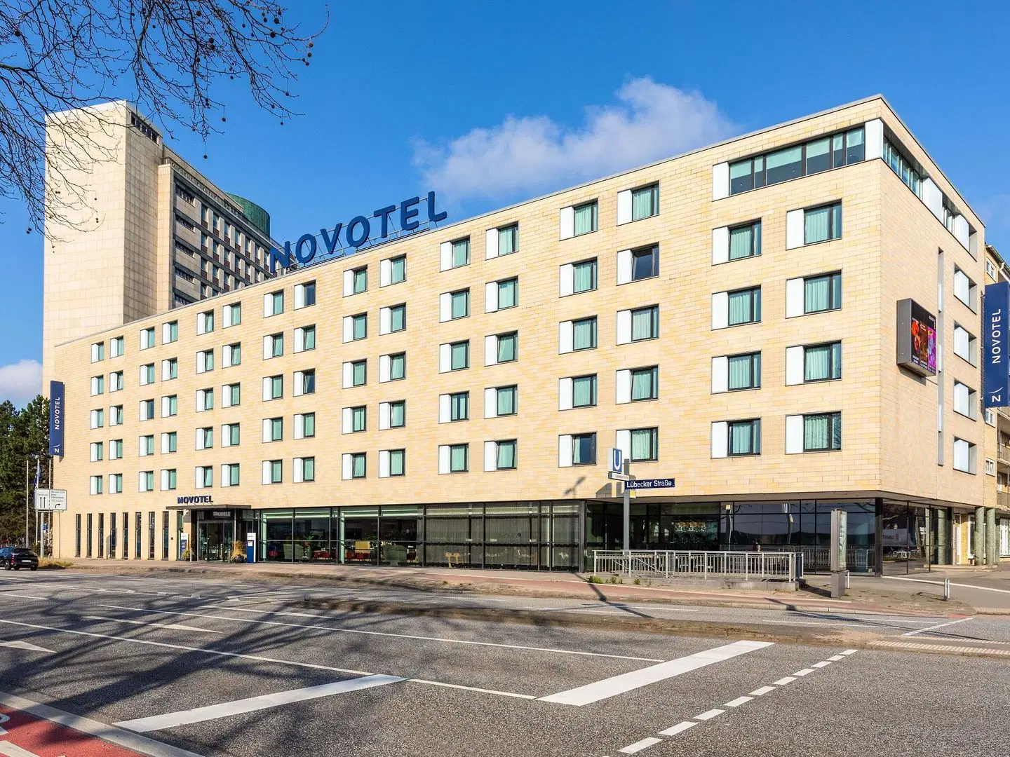Novotel Hamburg City Alster Hotel EXTERIOR