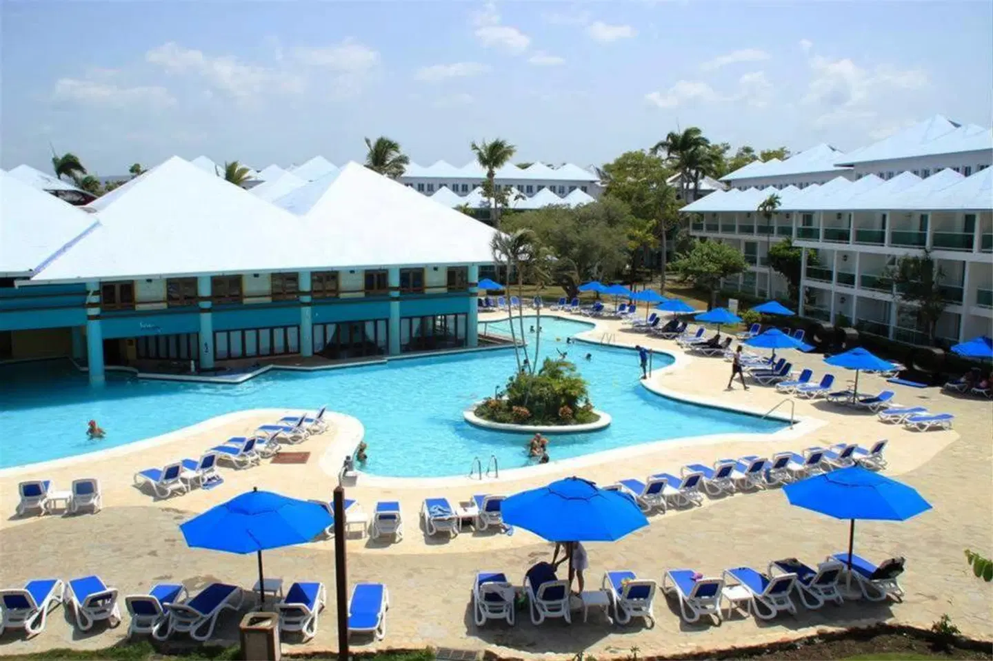 Grand Paradise Playa Dorada OUTDOOR_POOL