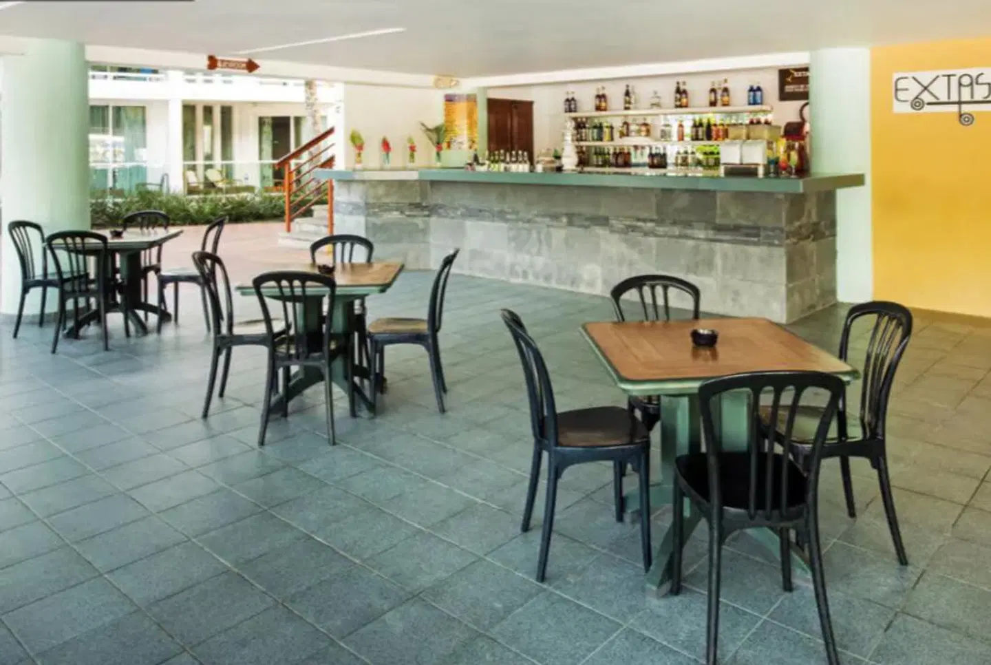 Grand Paradise Playa Dorada Bar