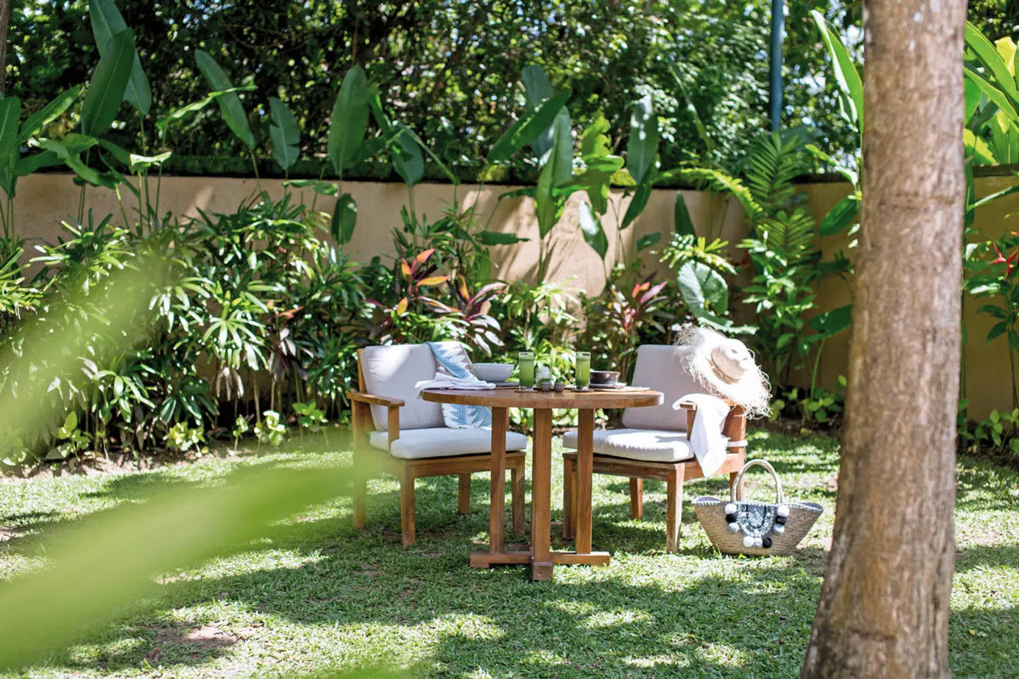 REVIVO Wellness Resort Nusa Dua Bali Garten