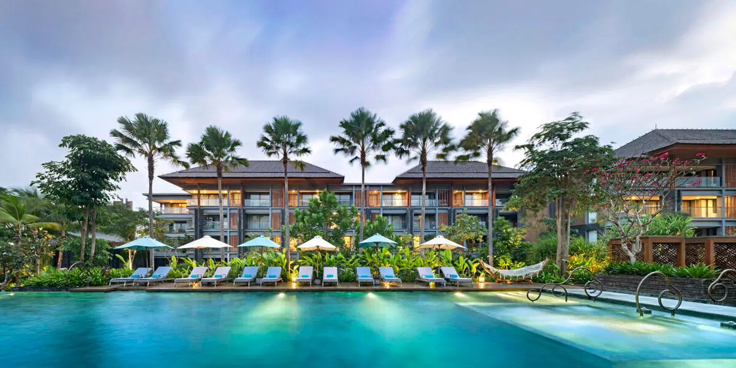 Hotel Indigo Seminyak Bali Beach OUTDOOR_POOL