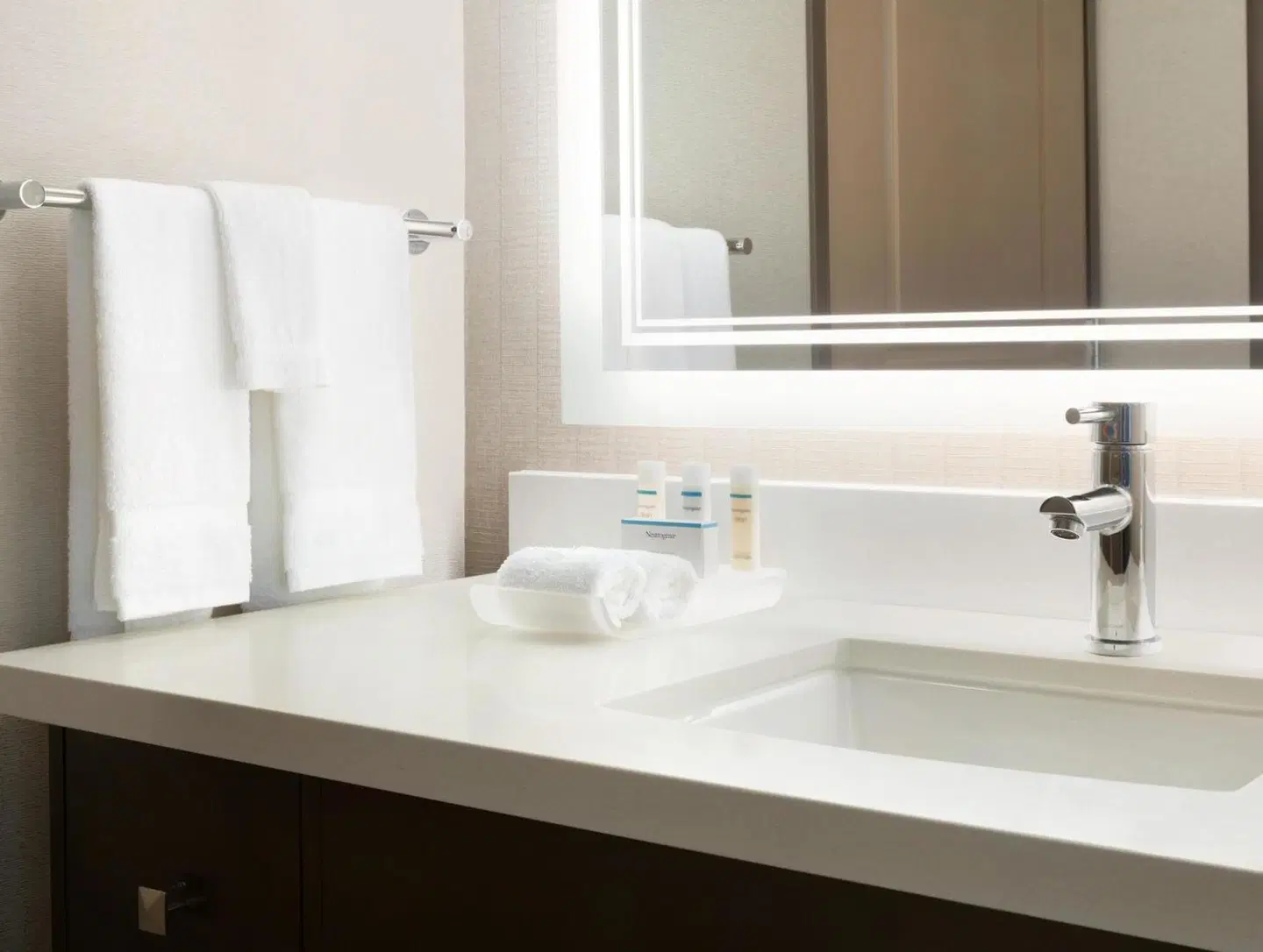 Homewood Suites By Hilton Irvine John Wayne Airport Badezimmer