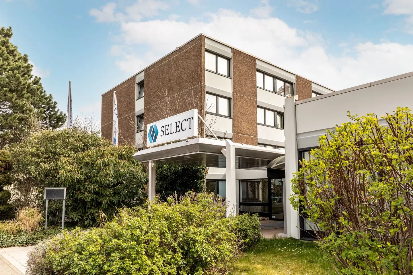 Select Hotel Rüsselsheim EXTERIOR