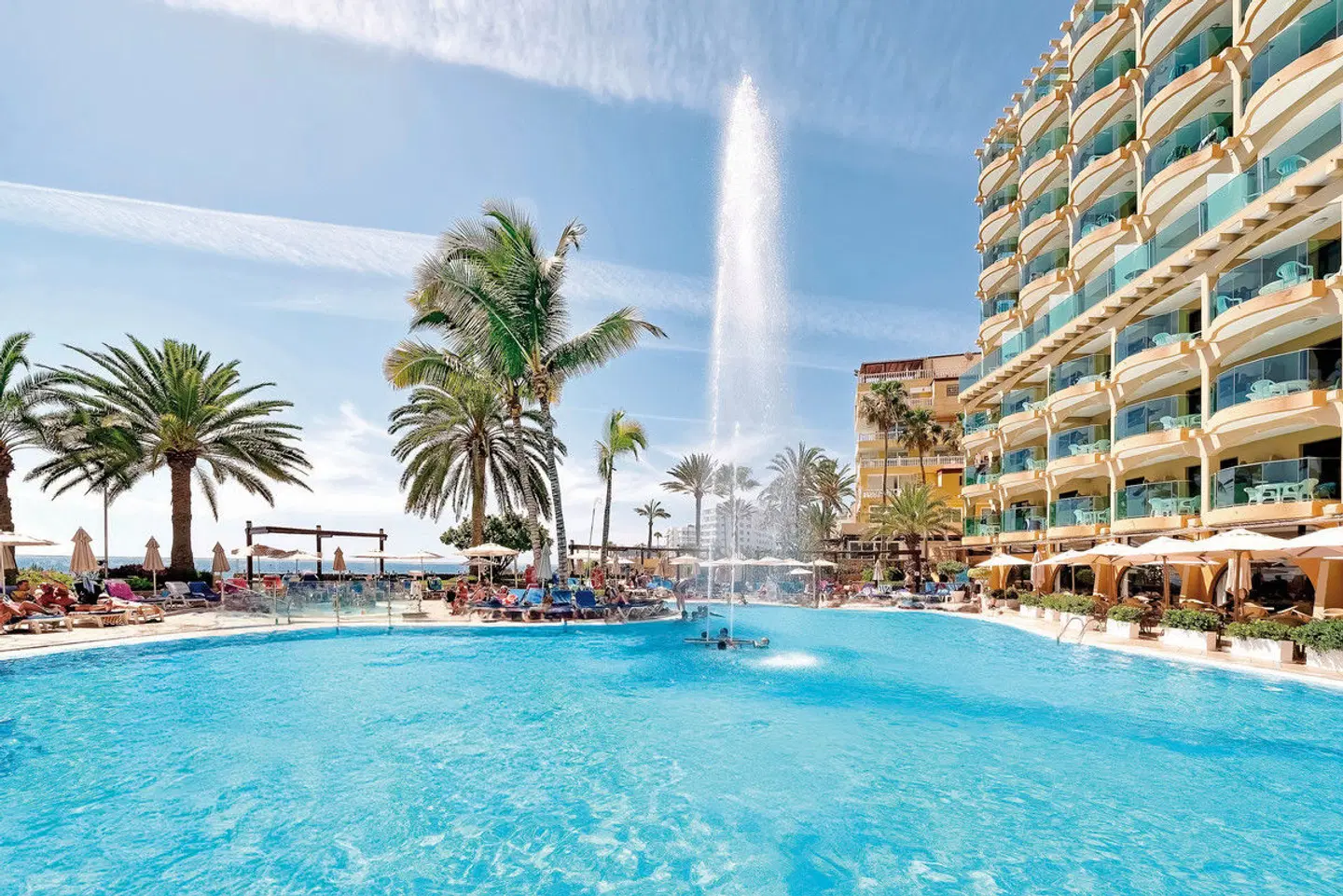 Bull Dorado Beach & Spa OUTDOOR_POOL