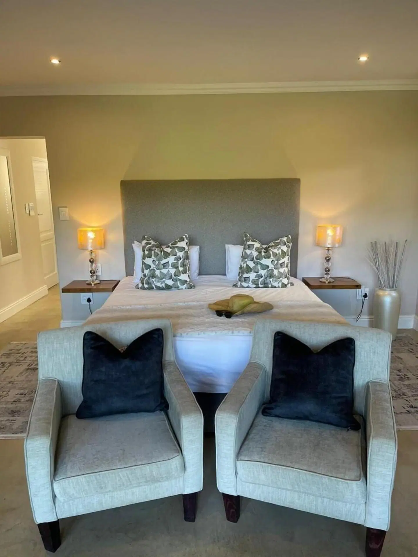 Plumwood Inn ROOM_EXAMPLE