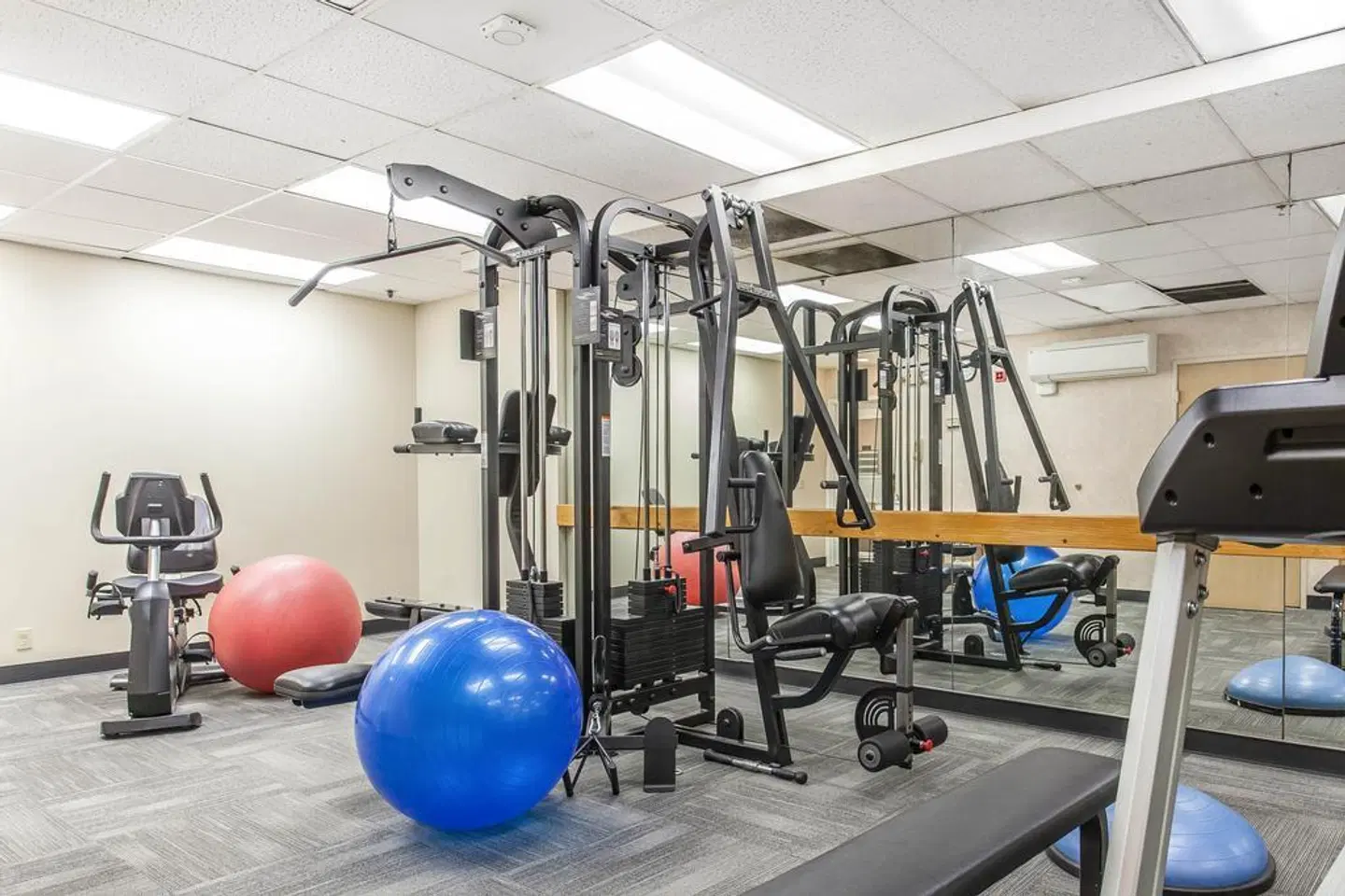 Comfort Inn & Suites Sea-Tac Airport SPORTS_AND_LEISURE