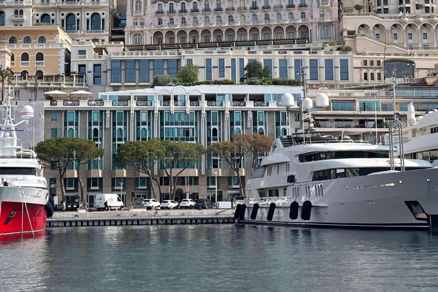 Port Palace EXTERIOR