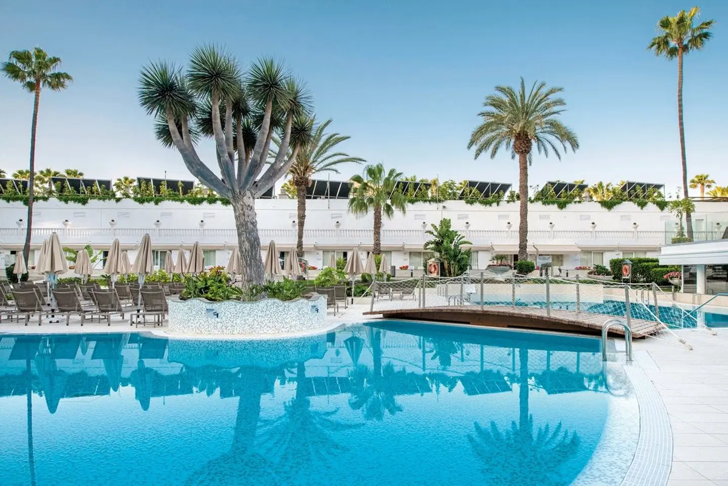 Spring Vulcano OUTDOOR_POOL