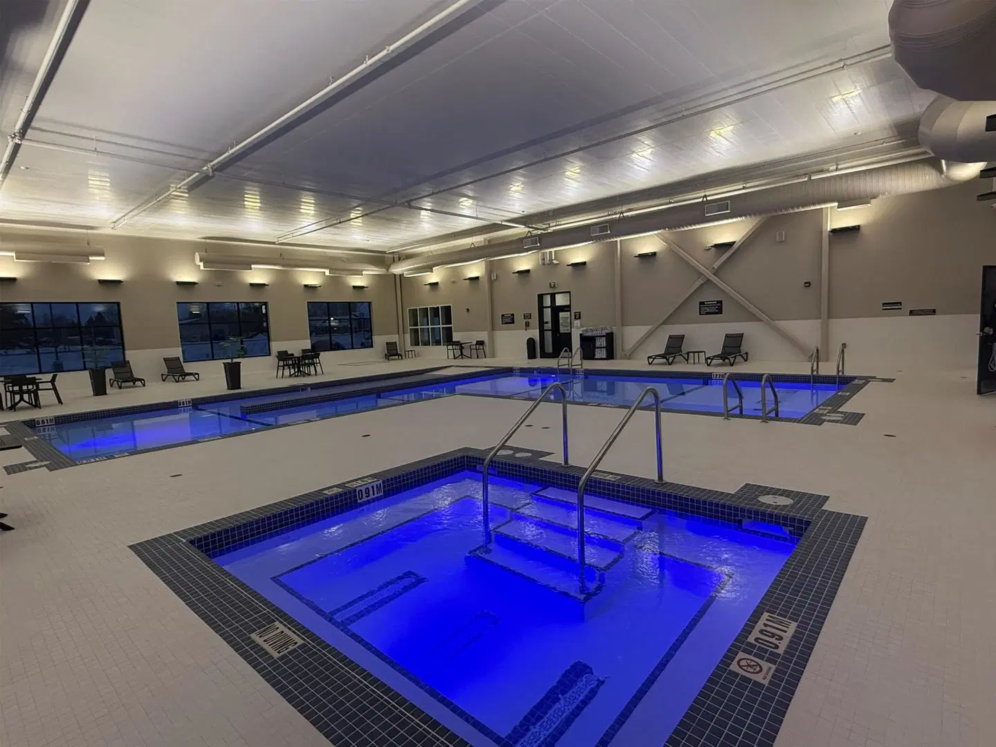 Best Western Plus Neepawa Hotel Hallenbad