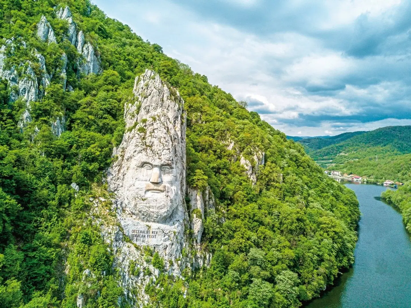 MS Swiss Crown - Eisernes Tor LANDSCAPE